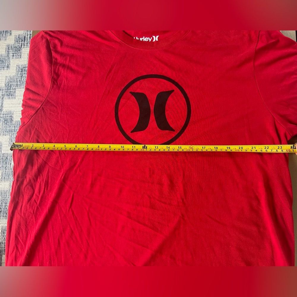 🔥Deep Red Hurley Nike Dri-Fit Women’s XXL T-shirt. Like New! Black H Logo.